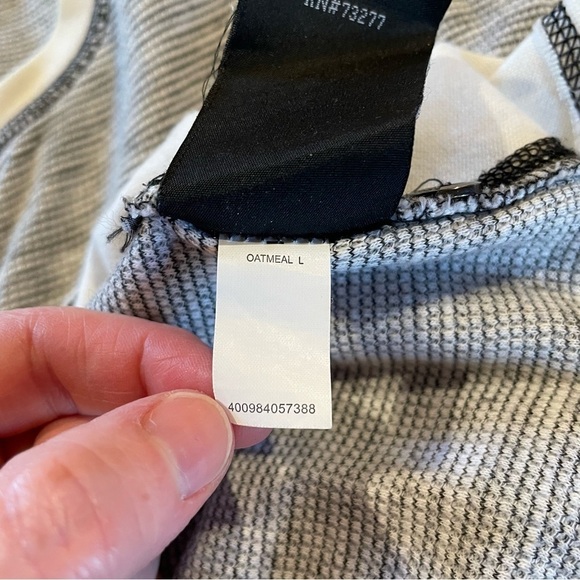 Rock & Republic Men’s Grey White Quarter Button Short Sleeve Henley Tee Large - Picture 5 of 7